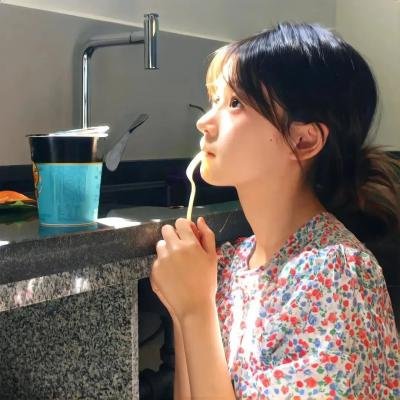 战舰春光